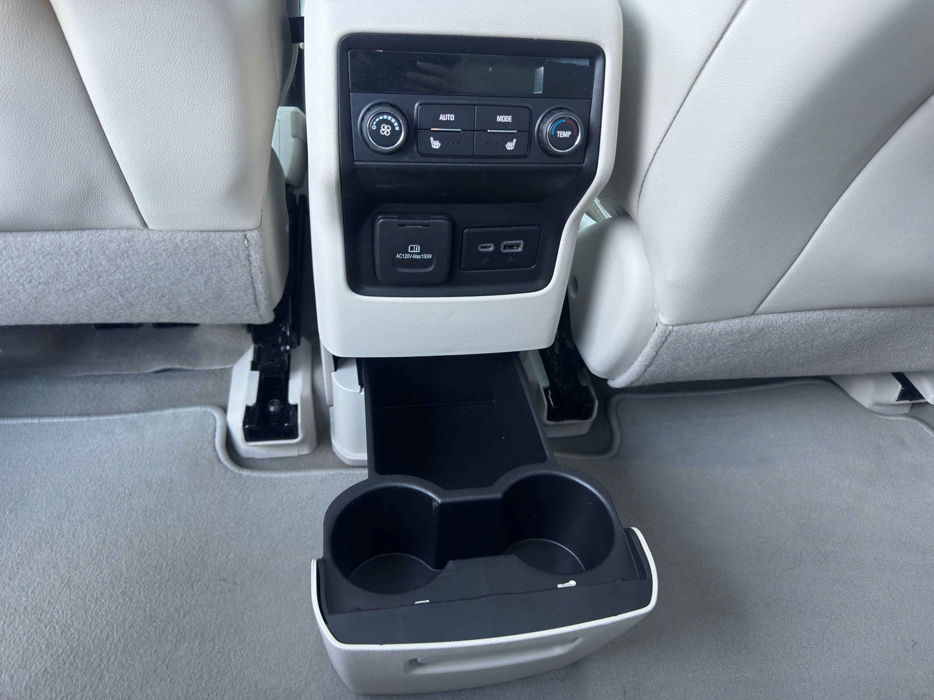 Used 2023 GMC Acadia Denali w/ Denali Ultimate Package image 19