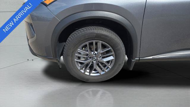 Used 2024 Nissan Rogue S AWD/4WD image 32