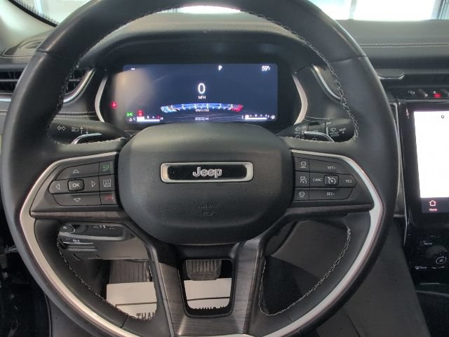 Used 2023 Jeep Grand Cherokee Limited AWD/4WD image 19