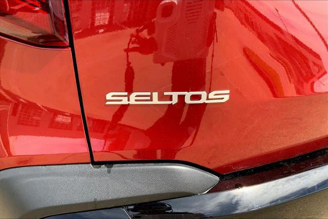 Used 2025 Kia Seltos S image 12
