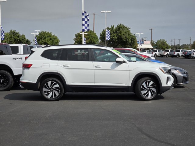 Used 2025 Volkswagen Atlas SE FWD image 3