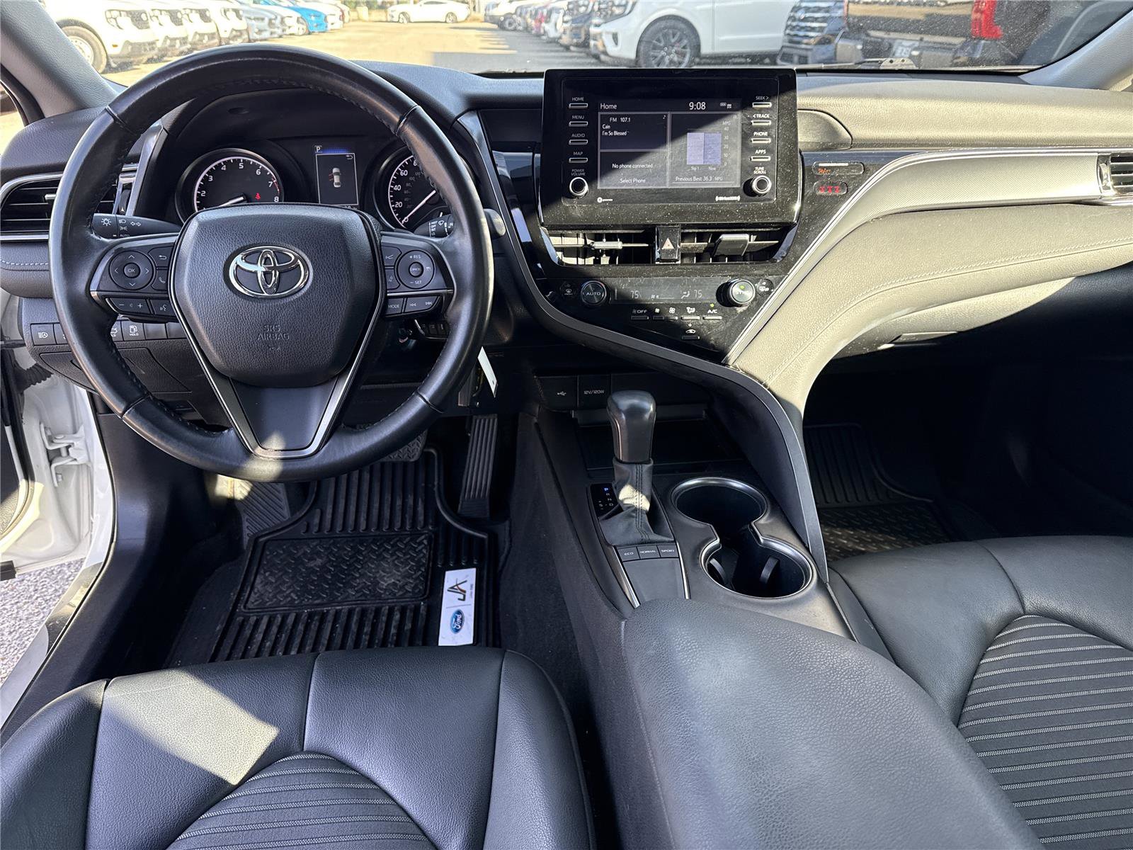 Used 2024 Toyota Camry SE image 16