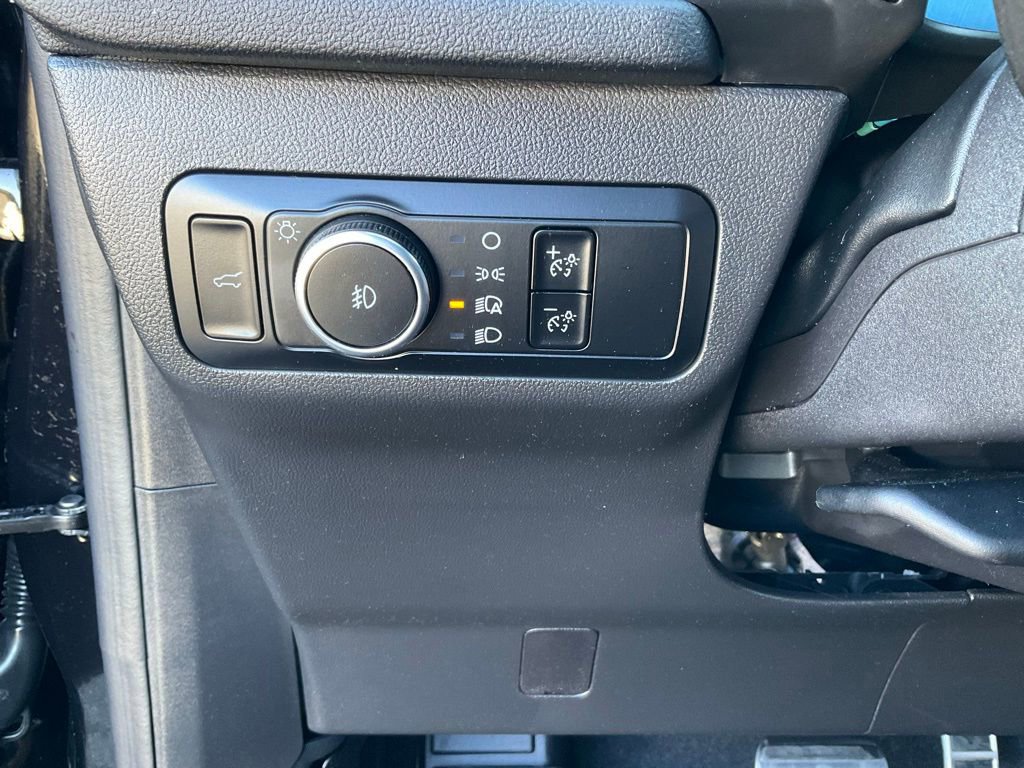 Certified 2024 Ford Escape ST-Line Elite w/ Premium Technology Package image 76