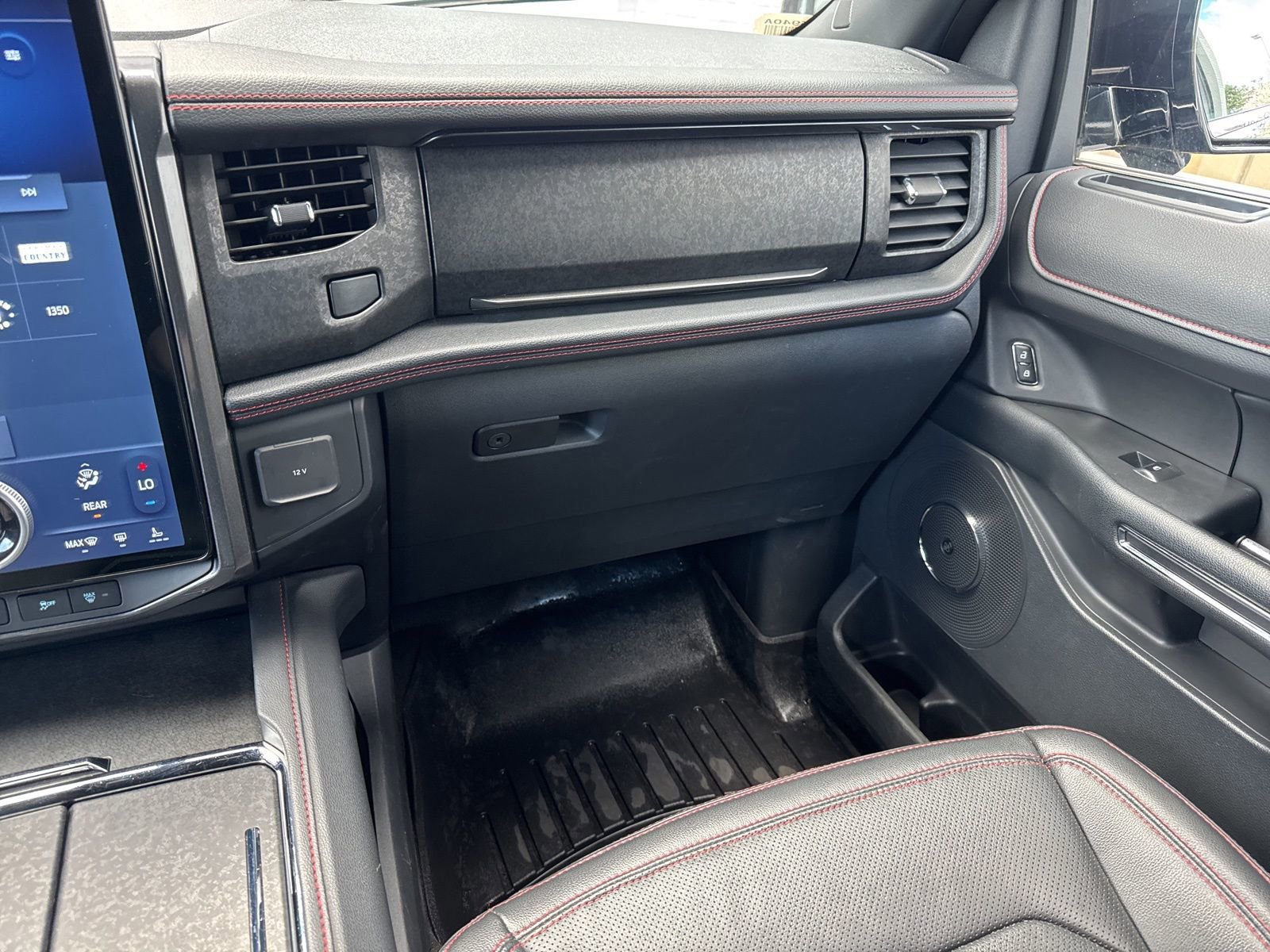 Certified 2023 Ford Expedition Limited image 33