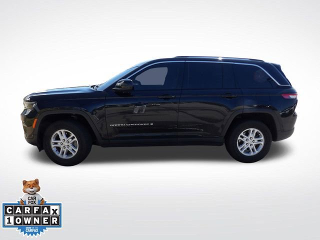 Used 2023 Jeep Grand Cherokee Laredo AWD/4WD image 5