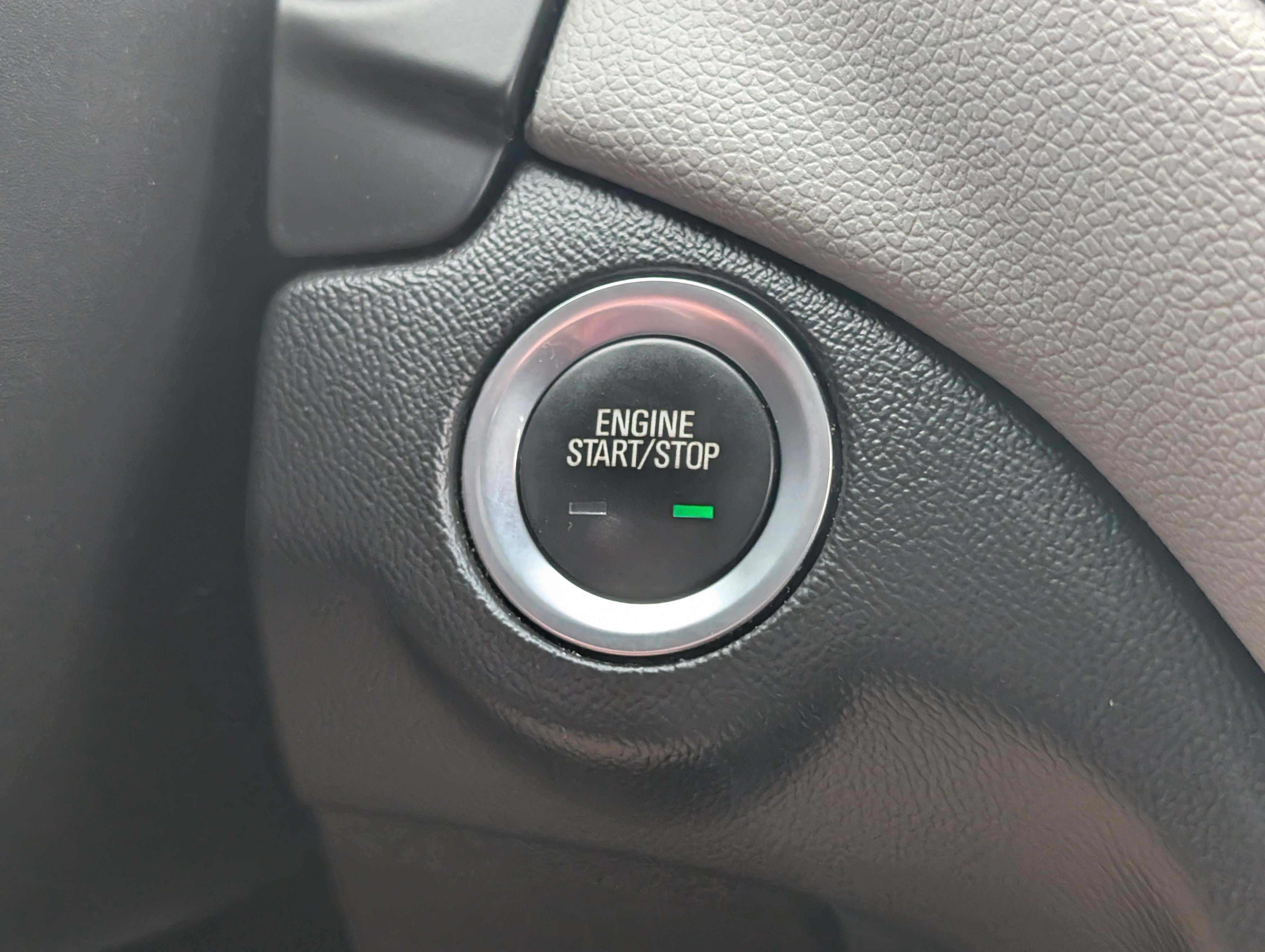 Used 2018 Chevrolet Equinox LS FWD image 21