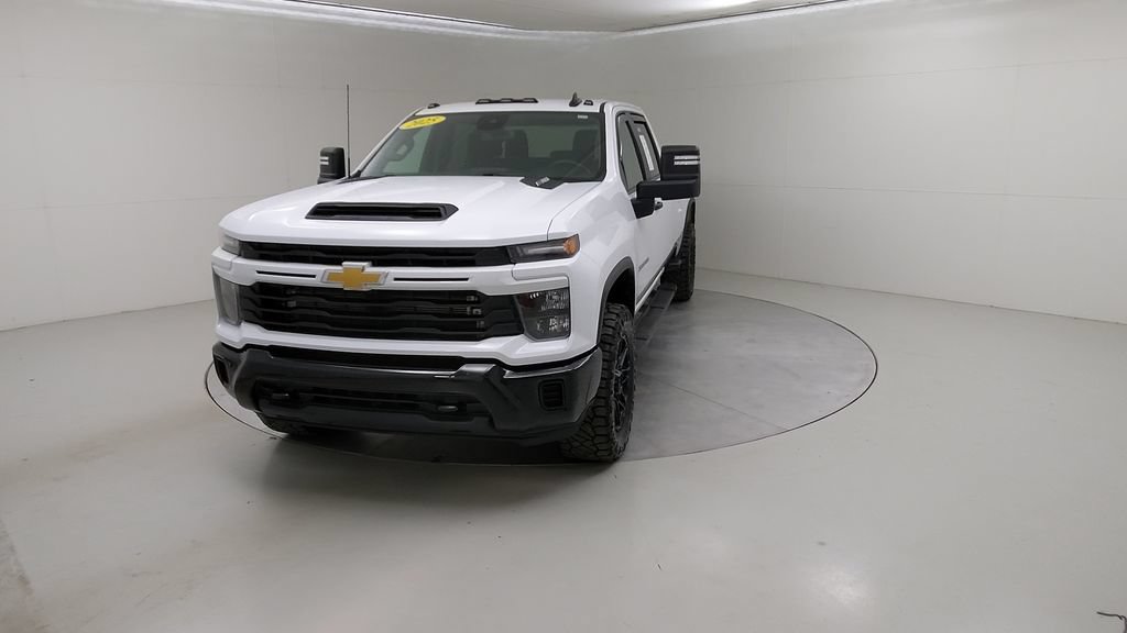 Used 2025 Chevrolet Silverado 2500 Custom w/ Custom Value Package AWD/4WD image 8