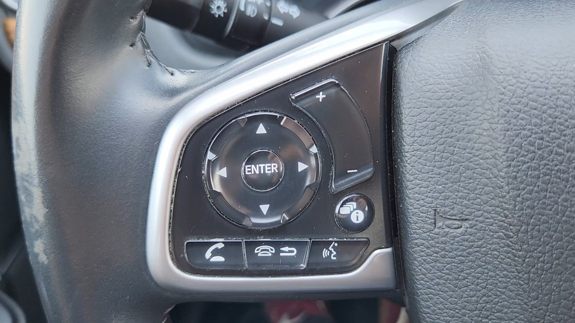 Used 2020 Honda CR-V EX-L image 12
