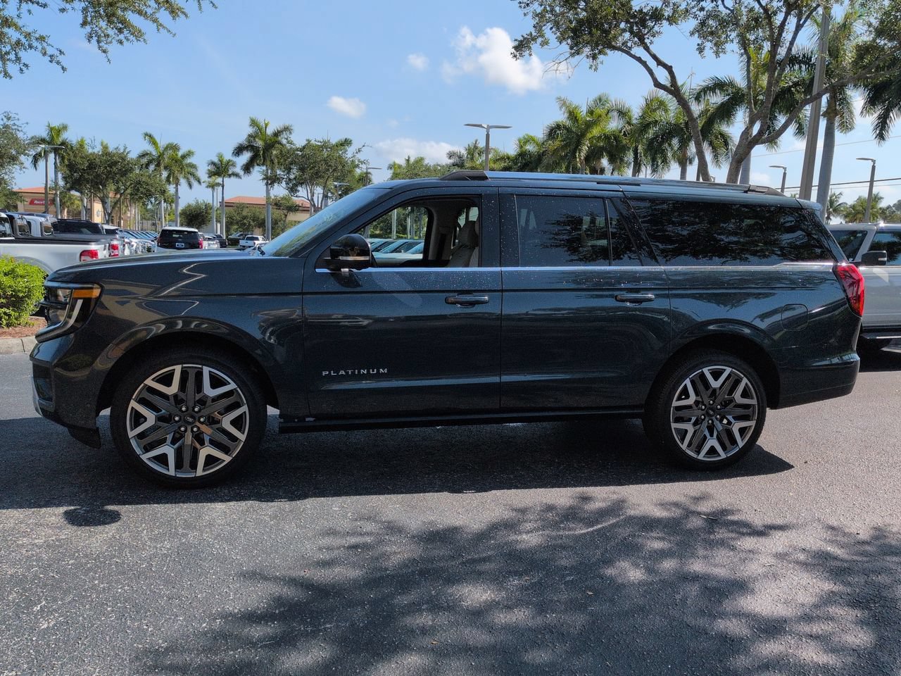 Certified 2025 Ford Expedition Max Platinum w/ Platinum Ultimate Package AWD/4WD image 7