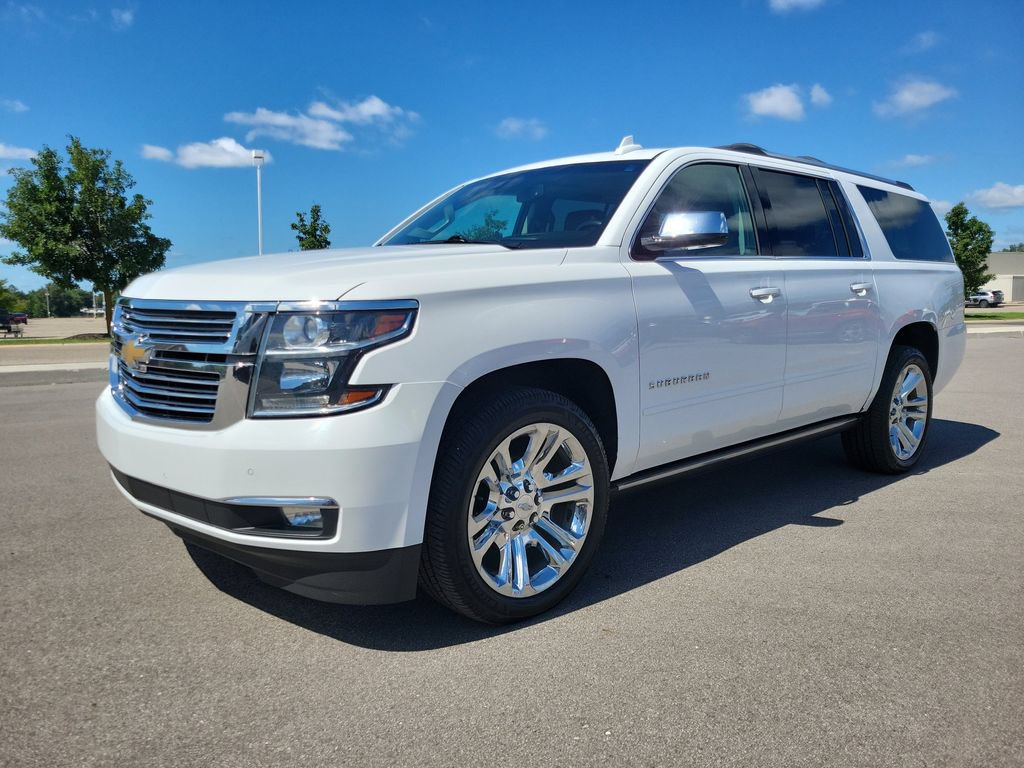 Used 2020 Chevrolet Suburban Premier w/ Premier Plus Edition AWD/4WD image 2