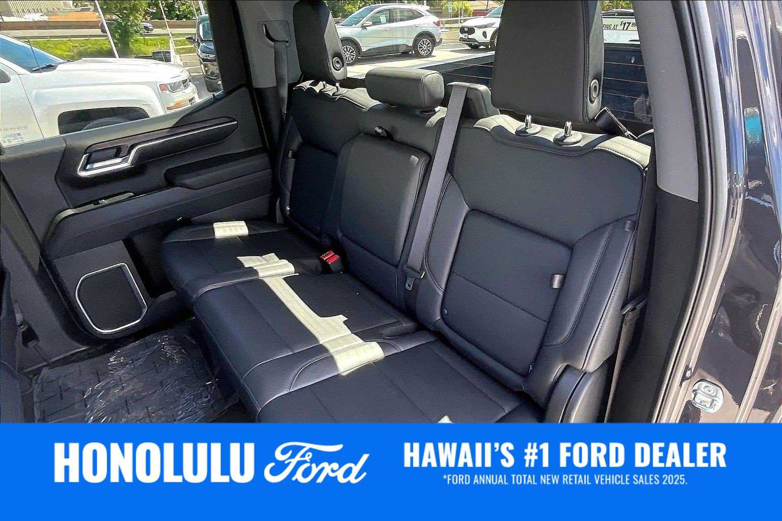 Used 2025 GMC Sierra 1500 SLT AWD/4WD image 29