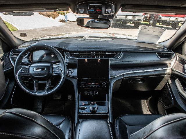 Used 2024 Jeep Grand Cherokee Limited 4xe AWD/4WD image 9
