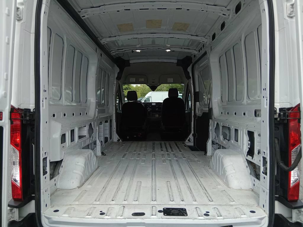 Certified 2023 Ford Transit 250 Medium Roof AWD image 6