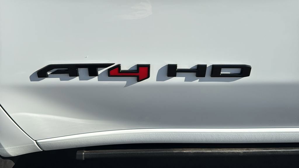 Used 2023 GMC Sierra 2500 AT4 w/ AT4 Premium Plus Package image 9