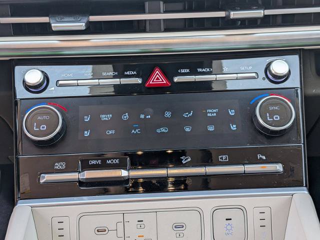 Used 2025 Hyundai Santa Fe Calligraphy FWD image 23