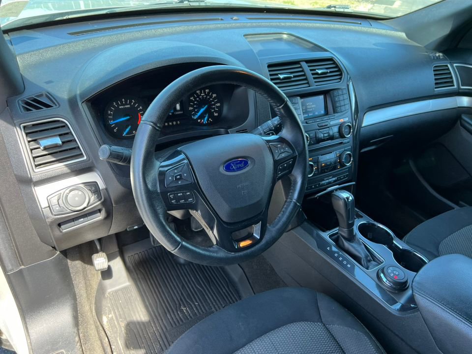 Certified 2017 Ford Explorer XLT AWD/4WD image 15