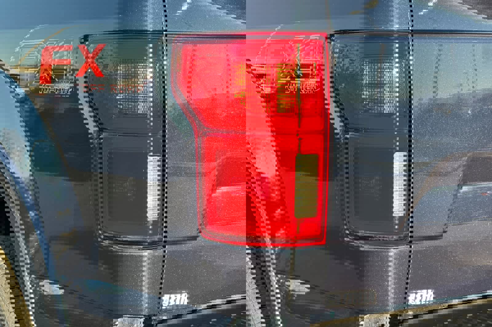 Certified 2019 Ford F150 Lariat w/ Equipment Group 502A Luxury image 27