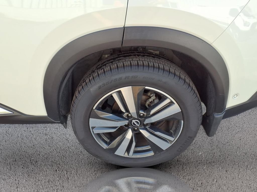 Used 2022 Nissan Rogue Platinum w/ Head-Up Display Package FWD image 28
