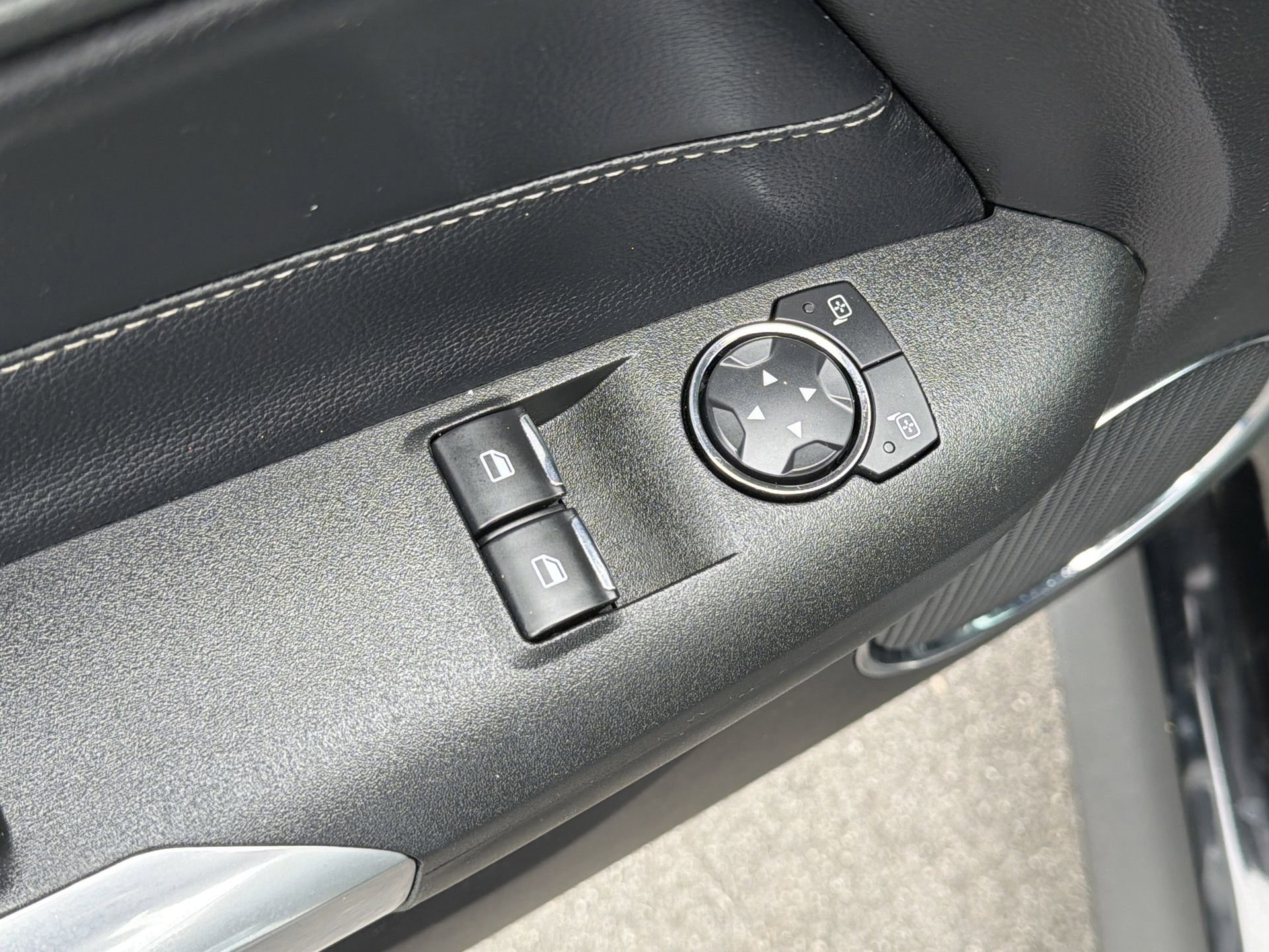 Certified 2022 Ford Mustang Premium w/ Black Accent Package image 23