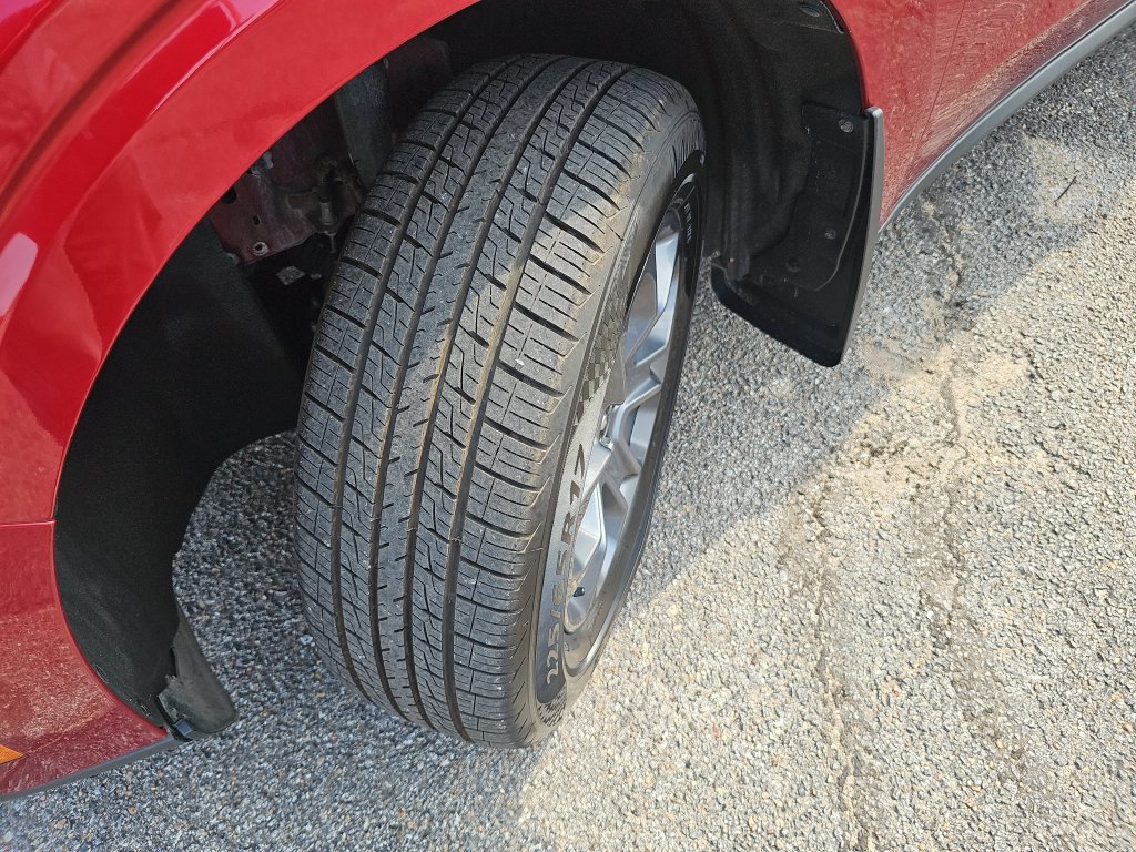 Certified 2025 Ford Maverick XLT FWD image 31