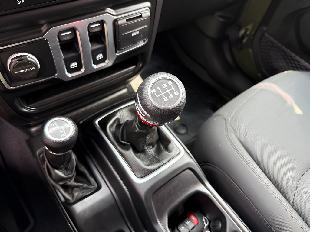 Used 2021 Jeep Wrangler Sport AWD/4WD image 15