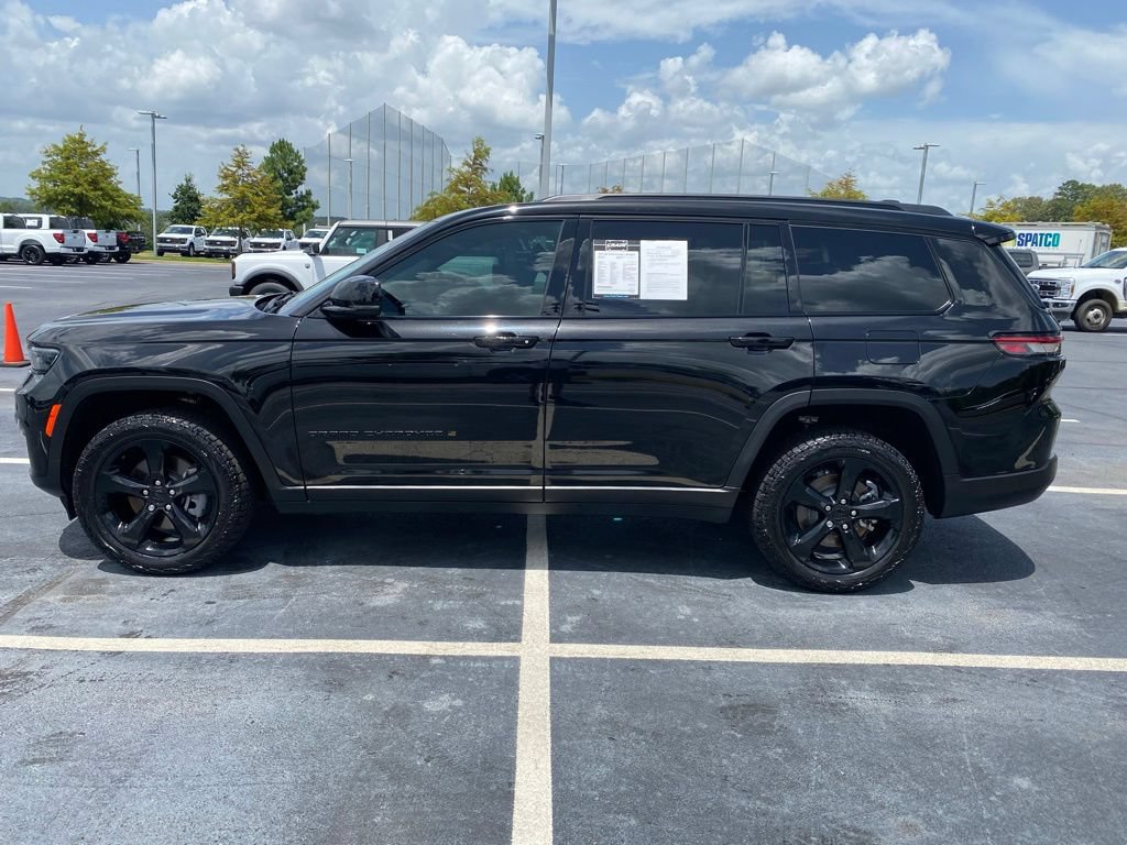 Used 2024 Jeep Grand Cherokee L Altitude AWD/4WD image 4