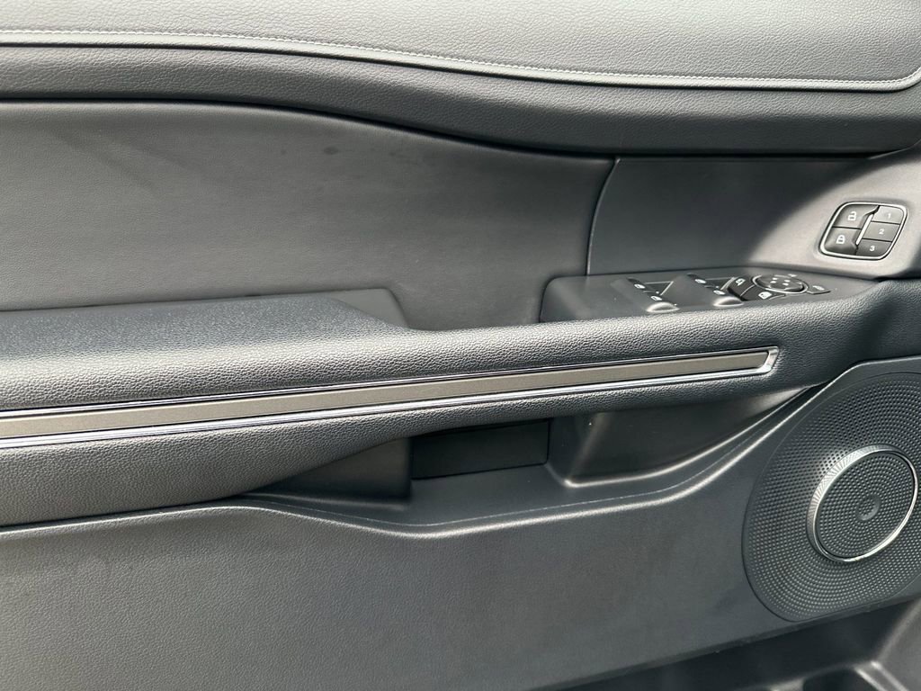 Certified 2022 Ford Expedition XLT image 10