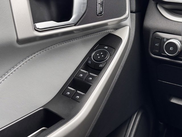 Certified 2022 Ford Explorer XLT w/ XLT Sport Appearance Package image 37