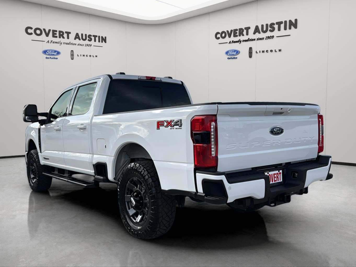 Certified 2023 Ford F250 Lariat w/ Lariat Ultimate Package image 3