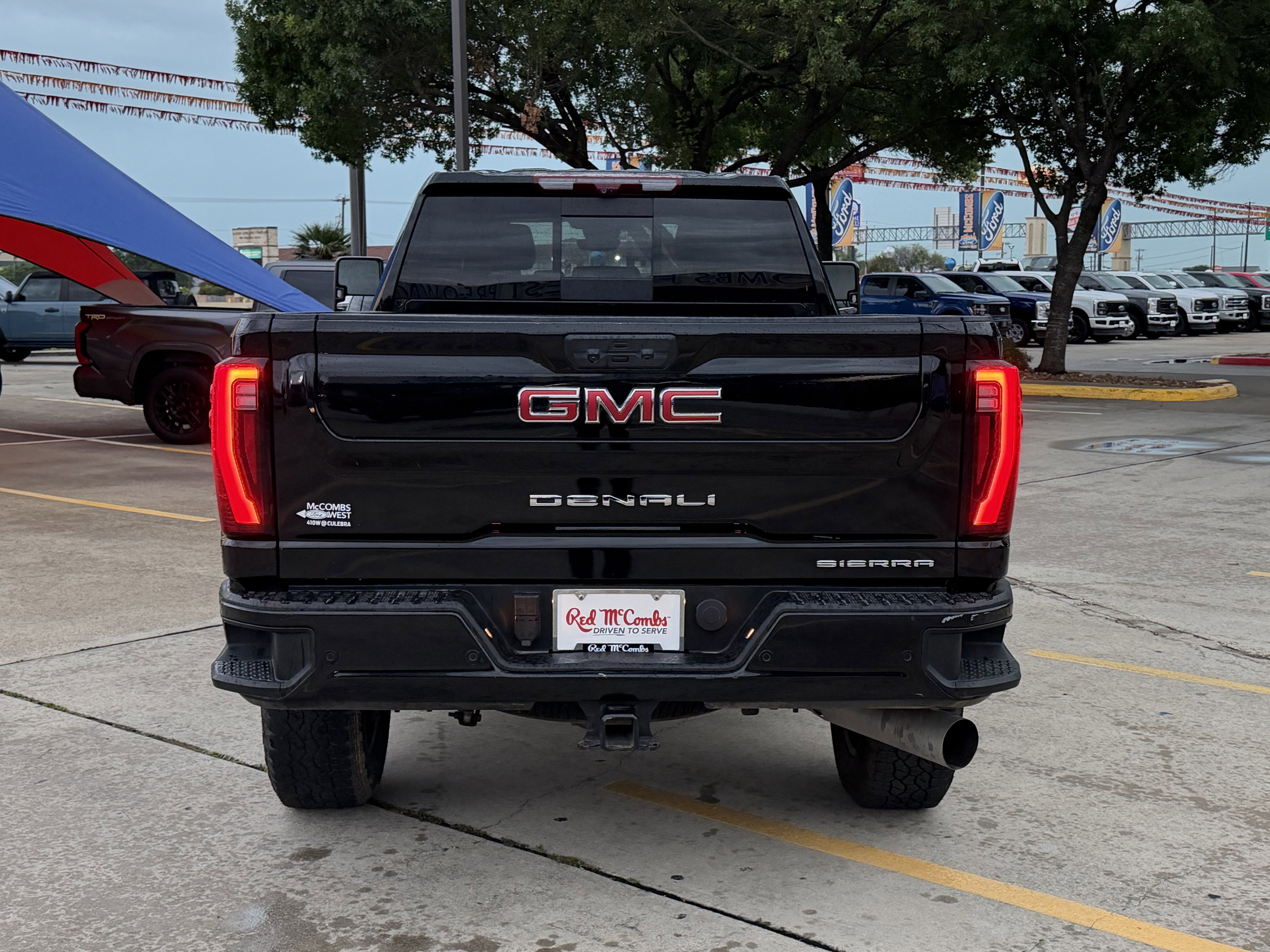 Used 2025 GMC Sierra 3500 Denali w/ Denali Reserve Package AWD/4WD image 9