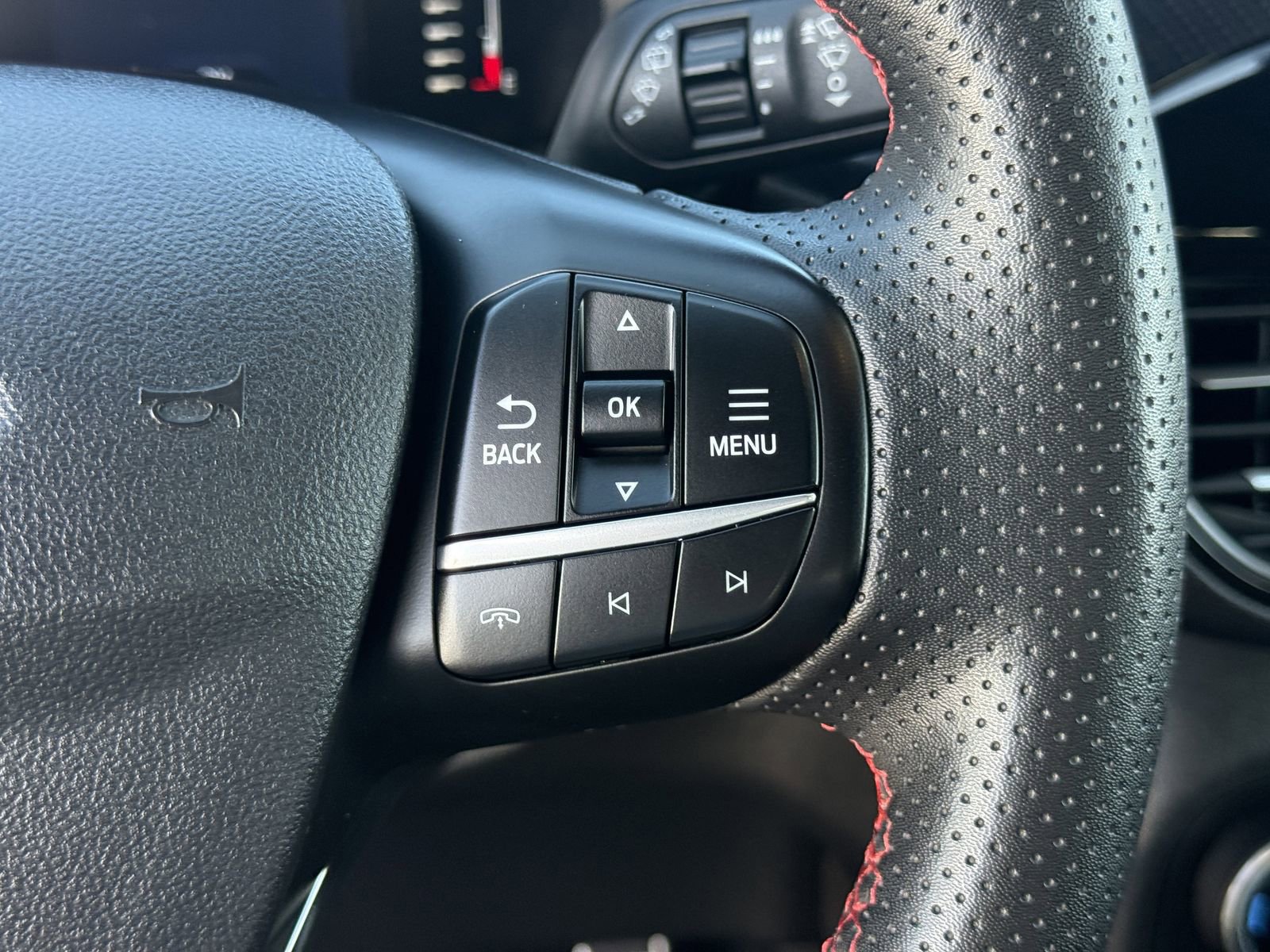 Certified 2023 Ford Escape ST-Line w/ Equipment Group 301A image 25