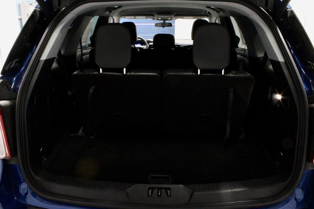 Certified 2022 Ford Explorer XLT w/ Equipment Group 202A image 14