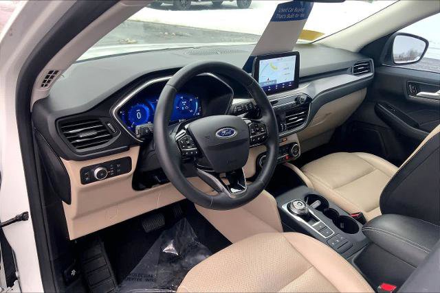 Certified 2021 Ford Escape Titanium image 17