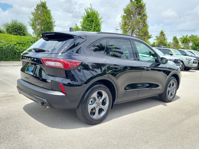 Certified 2026 Ford Escape ST-Line FWD image 7