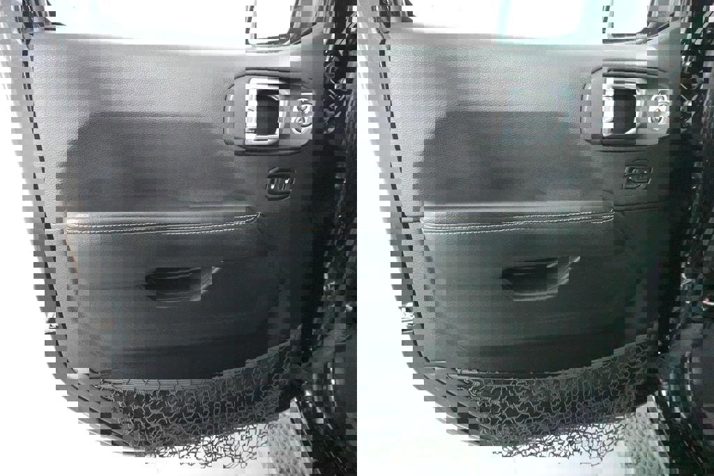 Used 2020 Jeep Wrangler Unlimited Sahara image 24