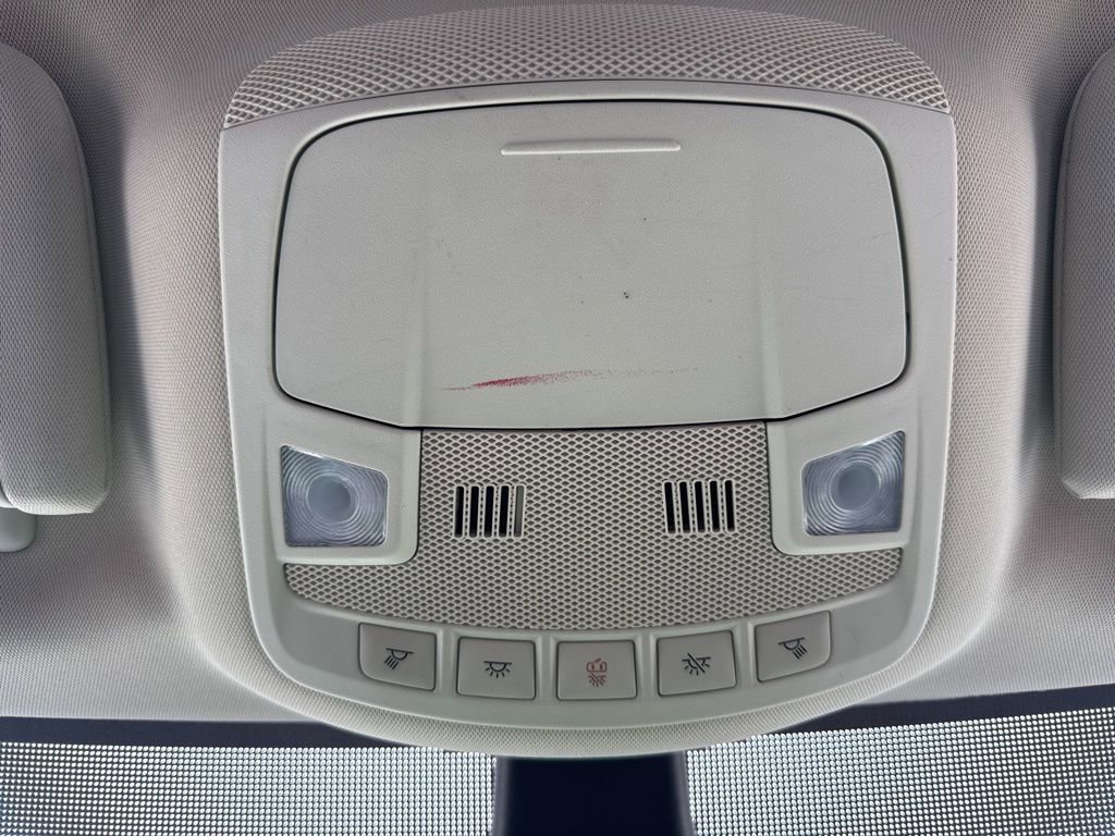 Certified 2021 Ford Edge SE image 18