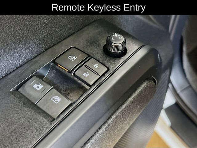 Used 2022 Toyota Tacoma SR AWD/4WD image 8