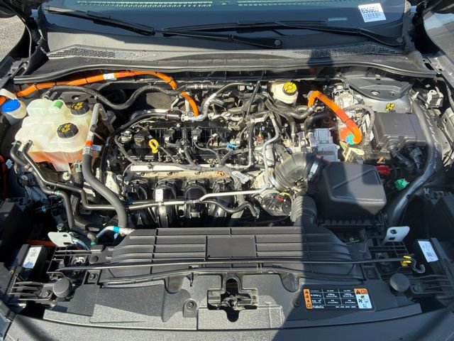 Certified 2024 Ford Escape ST-Line w/ Equipment Group 301A FWD image 9