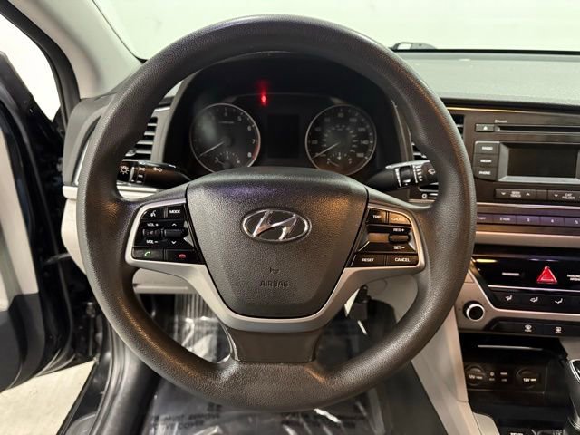 Used 2017 Hyundai Elantra SE image 20