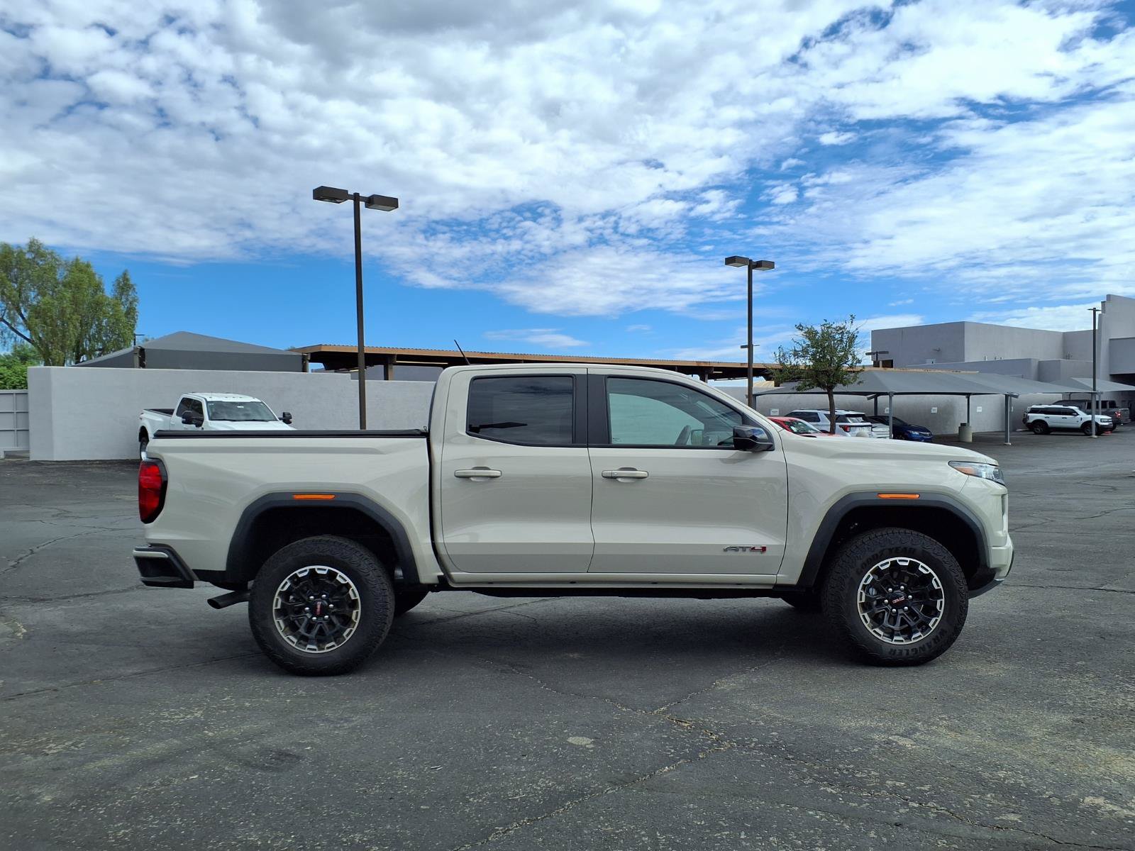 Used 2026 GMC Canyon AT4 w/ Technology Plus Package AWD/4WD image 7