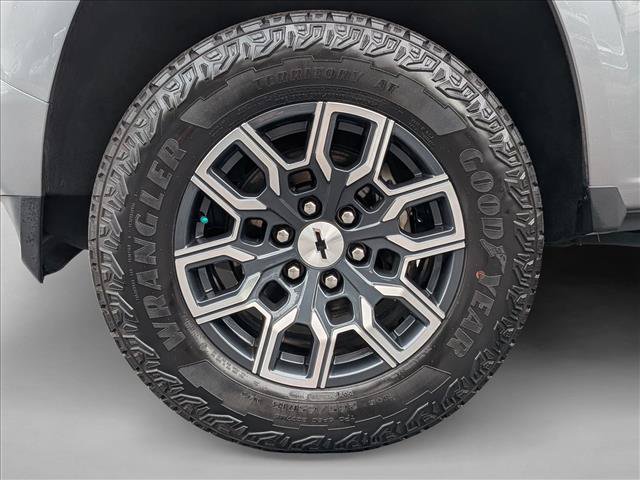 Used 2023 Chevrolet Colorado Z71 w/ Z71 Convenience Package 2 AWD/4WD image 21