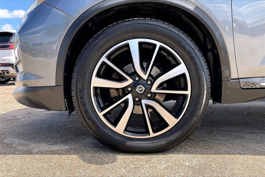 Used 2019 Nissan Rogue SL image 35