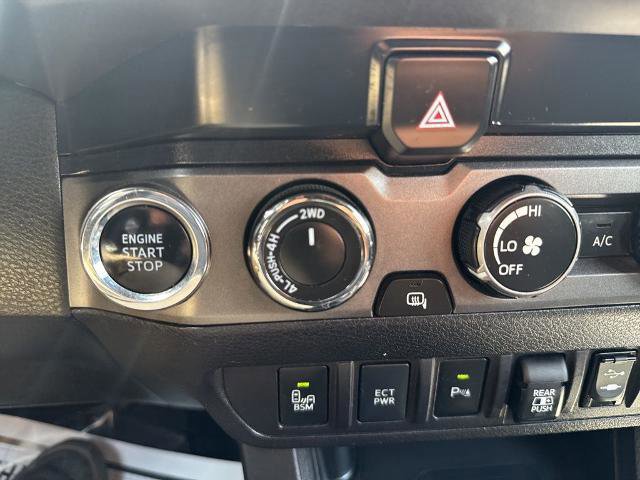 Used 2019 Toyota Tacoma TRD Sport w/ Technology Package AWD/4WD image 17