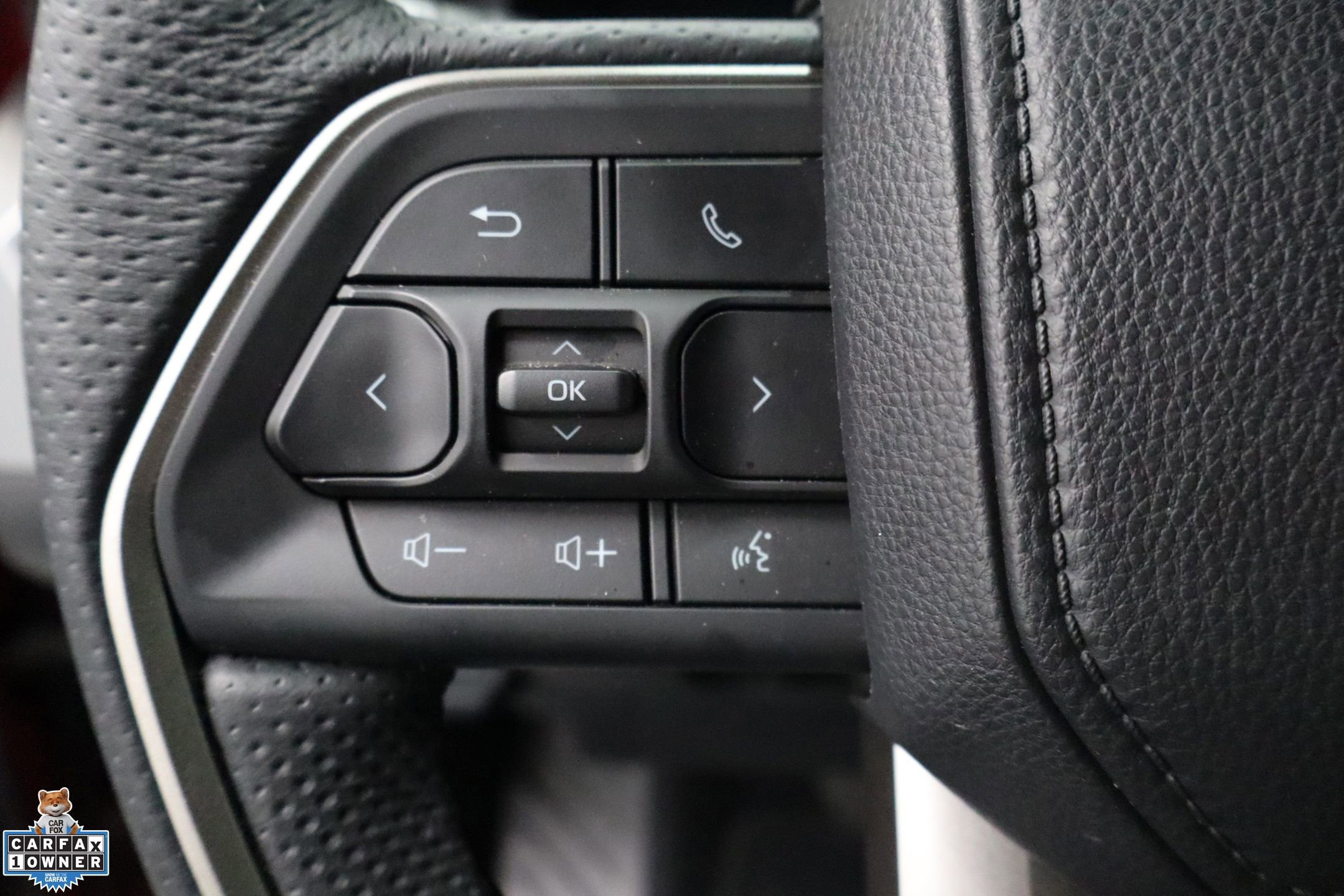 Used 2025 Toyota Tacoma TRD Off-Road AWD/4WD image 17