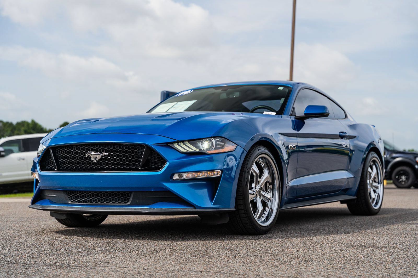Certified 2019 Ford Mustang GT Premium w/ Equipment Group 401A RWD image 3
