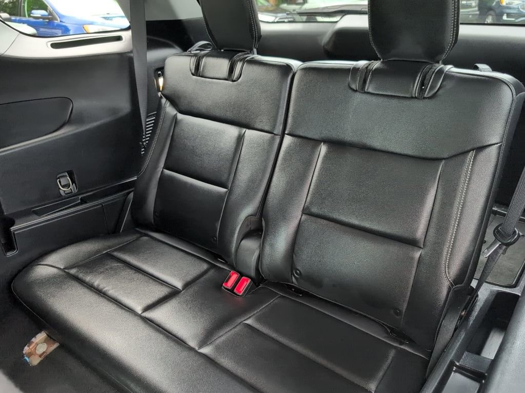 Certified 2023 Ford Explorer Limited w/ Equipment Group 301A image 12