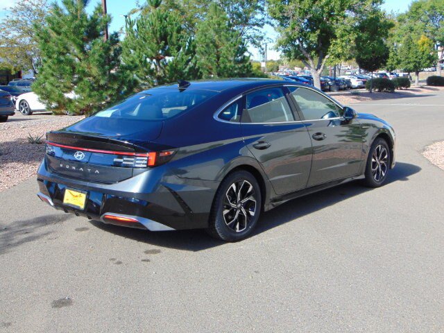 Used 2025 Hyundai Sonata SEL FWD image 6