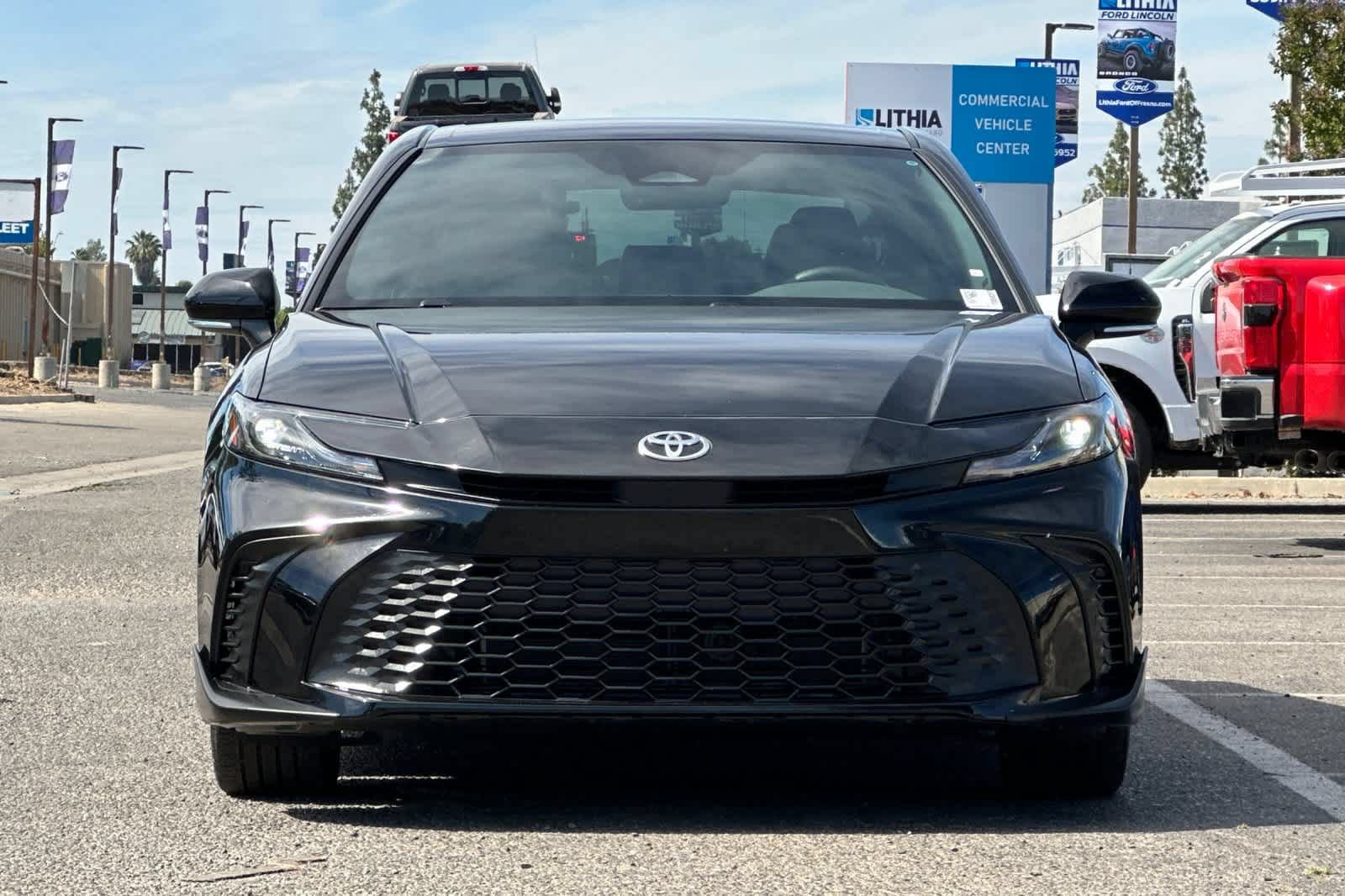 Used 2026 Toyota Camry SE w/ Convenience Package FWD image 11