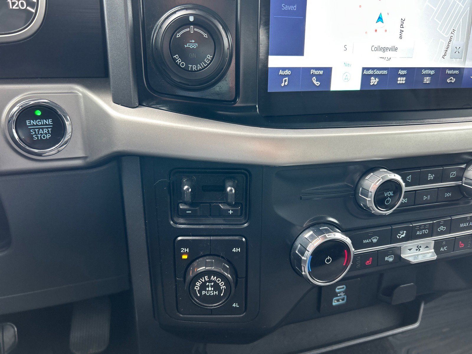 Certified 2022 Ford F150 XLT w/ Equipment Group 302A High image 31