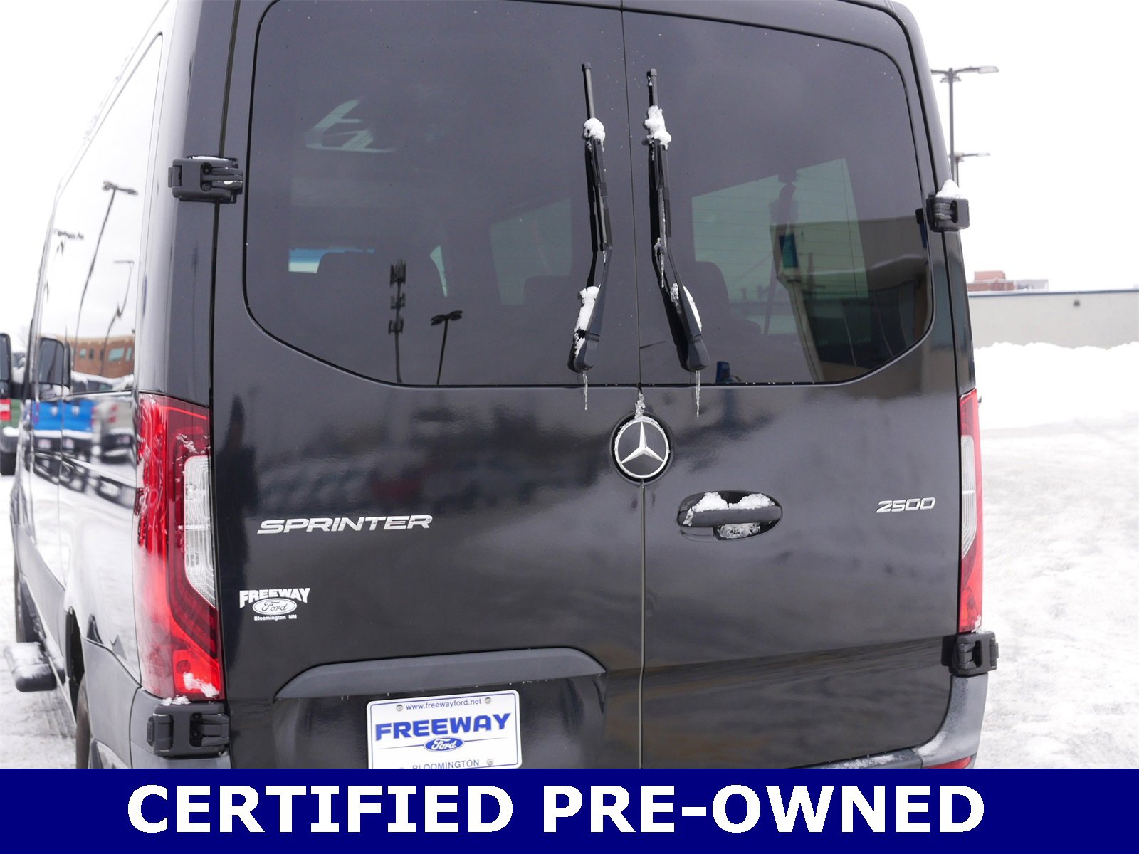 Used 2021 Mercedes-Benz Sprinter 2500 image 10